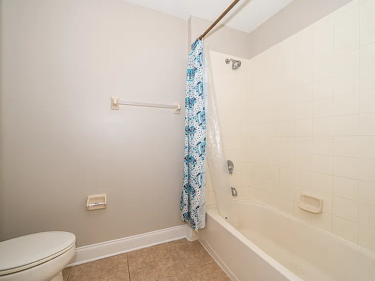6825 Dolce St — Photo 32
