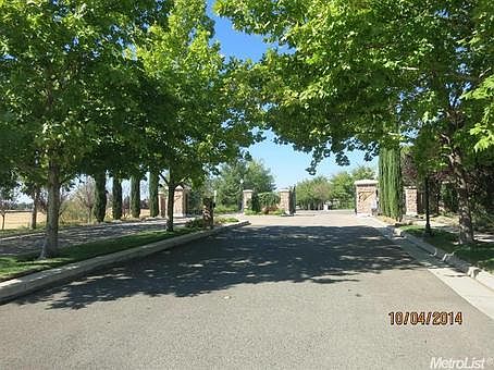 2nd image of 77 Chambord Way