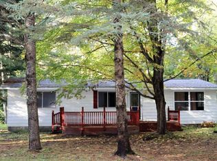 9524 Norms Rd, Alpena, MI 49707