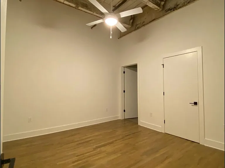 Lofts At Abrams Fixtures — Photo 52
