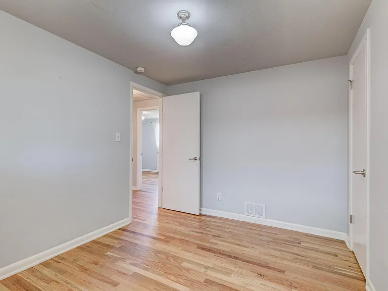 5303 Jellison St — Photo 12