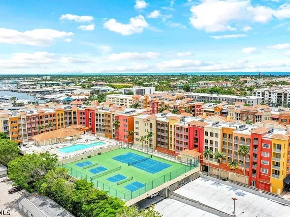 401 Bayfront Pl APT 3301, Naples, FL 34102