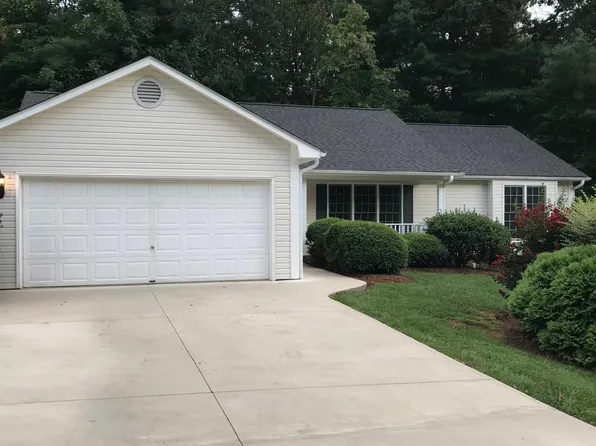 209 Windsor Forest Cir, Fletcher, NC 28732