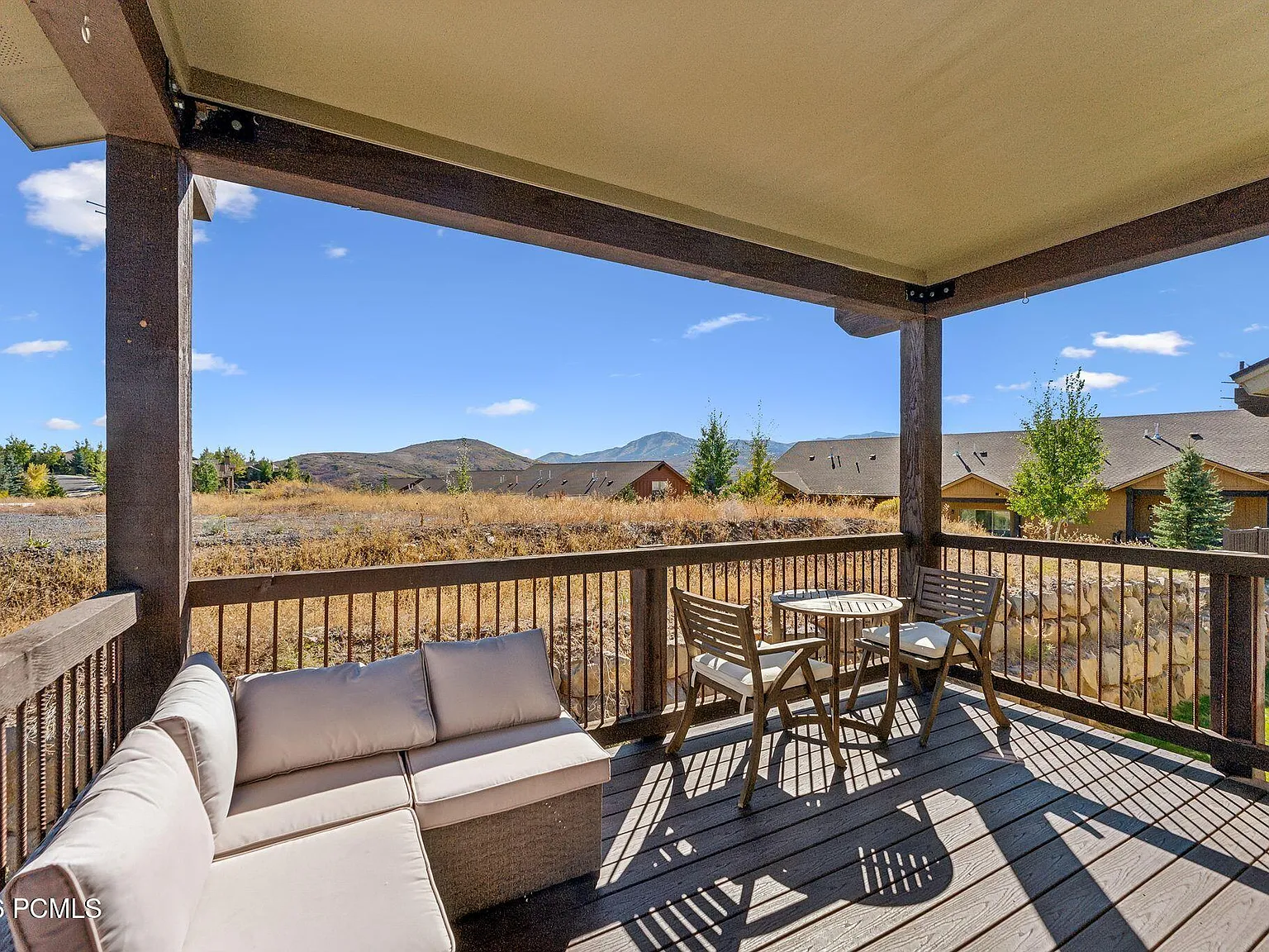 3 bed, 3.5 bath, 2635 sqft, $4,250 — Photo 3
