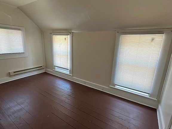 4th image of 1577 W 11th Aly #3