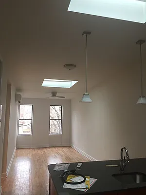 Rented by Alexander Bilu, LREB | media 9