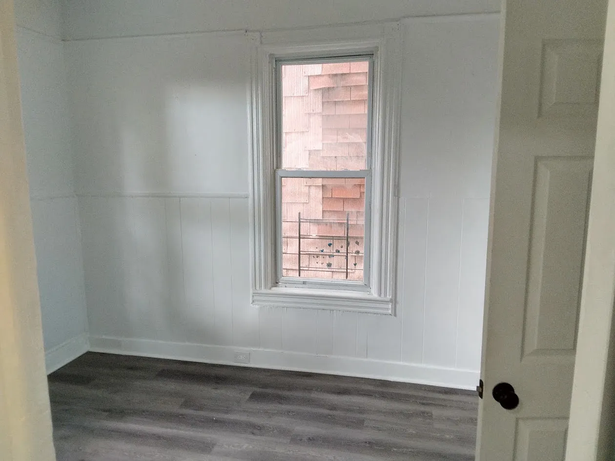 4 bed, 1000 sqft, $3,000 — Photo 3