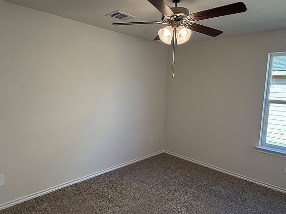 5th image of 3013 Hidden Valley Dr
