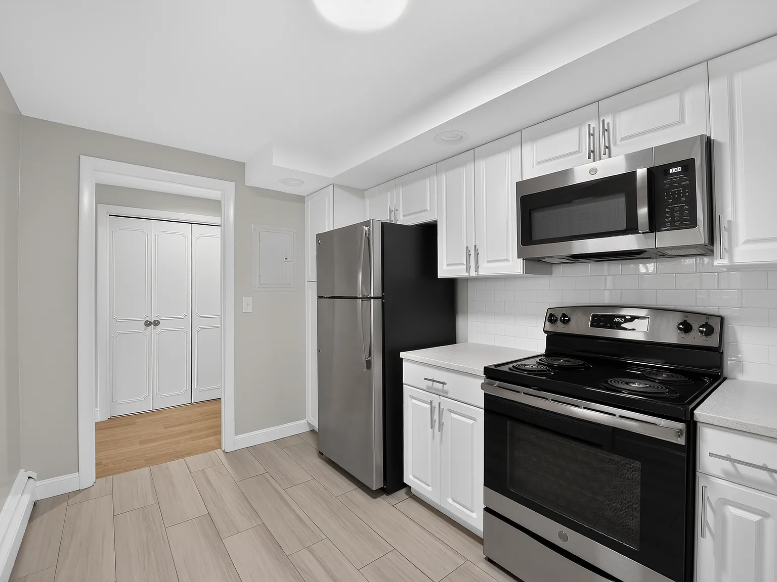 1 bed, 986 sqft, $2,500 — Photo 2