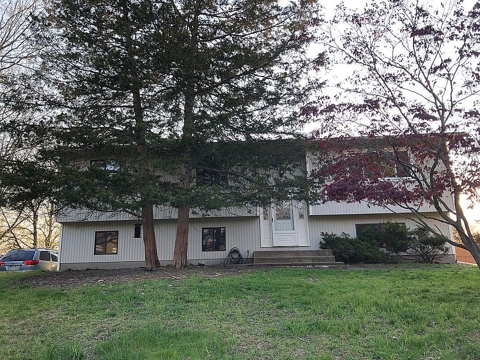 1st image of 140 Lake Region Blvd