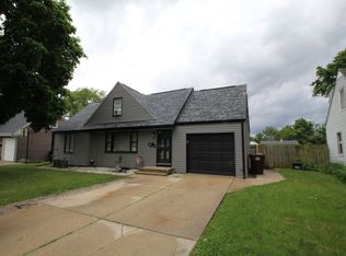 321 Hosmer St, Loves Park, IL 61111
