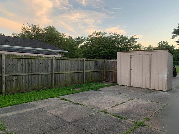 5th image of 2705 Boxwood Ln