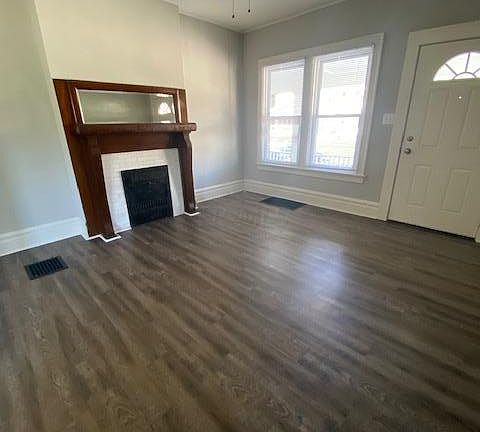 2nd image of 940 S Champion Ave