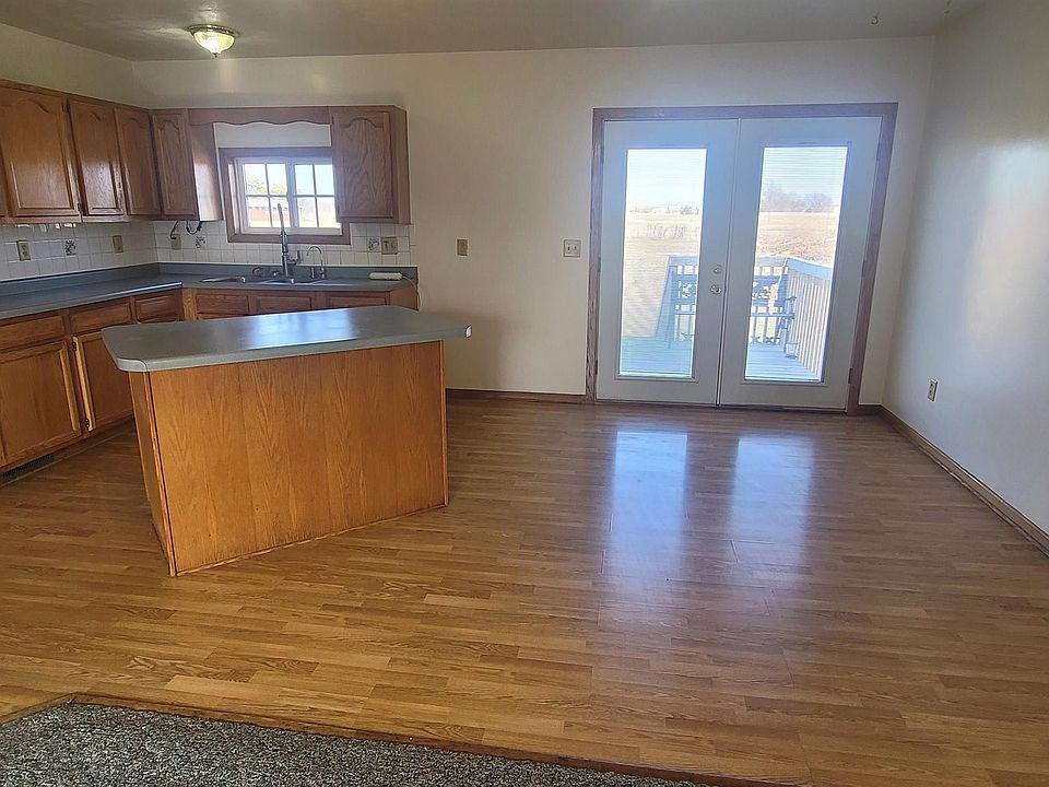 305 9th St E, Milan, IL 61264 Zillow