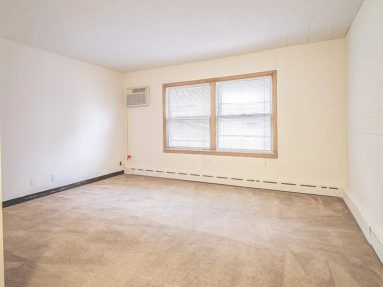 701 University Ave SE — Photo 8