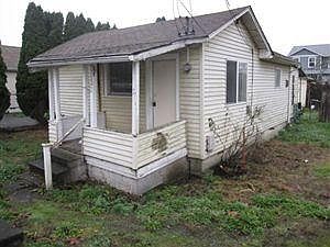 1st image of 113 Stanley Ave