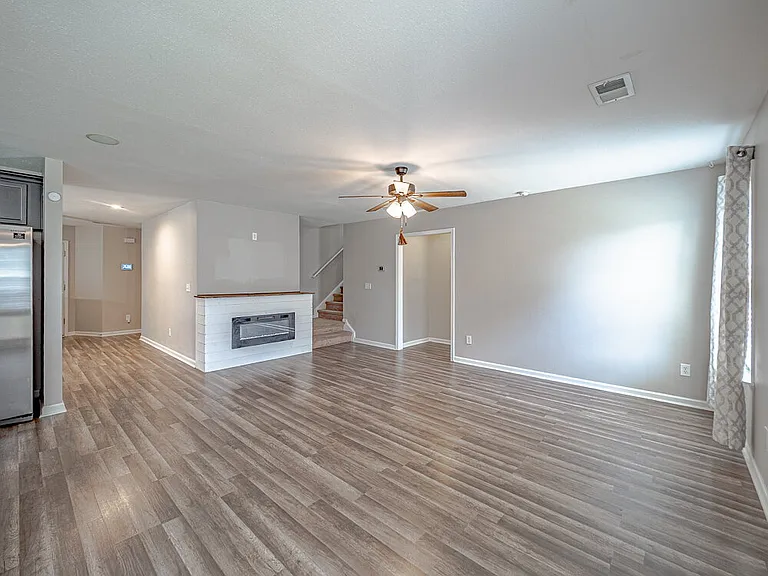 1586 Ruger Dr — Photo 17