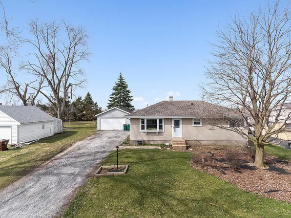 25402 S Sangamon St, Crete, IL 60417