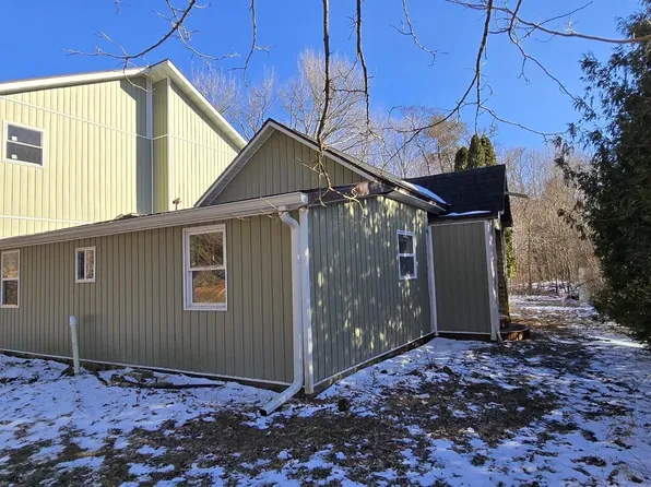 6883 62nd St, South Haven, MI 49090