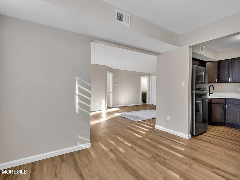 33 Diane Dr — Photo 7