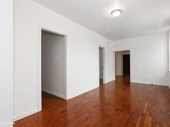 4th image of 1621 N Richmond St APT 1R
