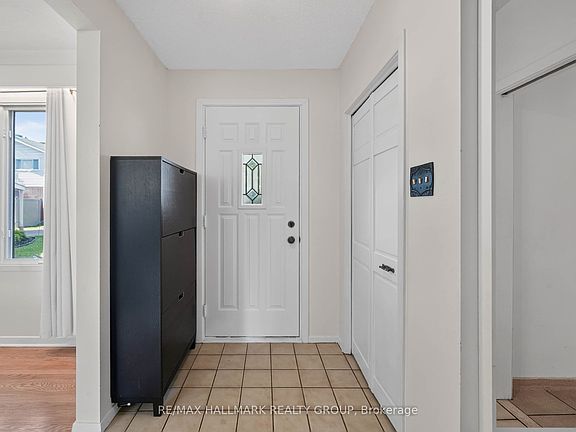 3rd image of 1038 Arnot Rd