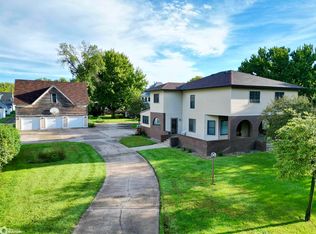 430 E 3rd St, Glidden, IA 51443