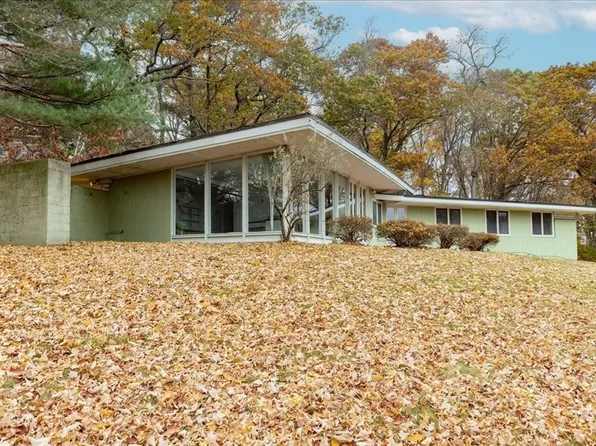 96 Argilla Rd, Ipswich, MA 01938