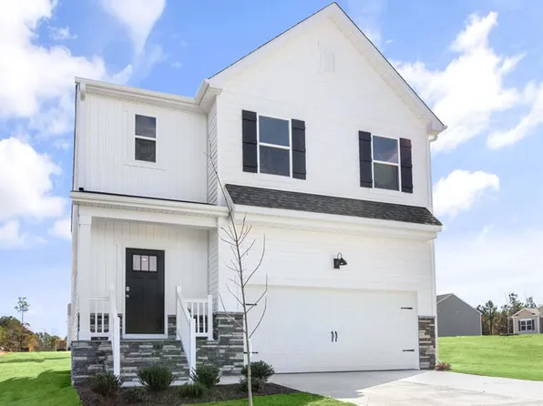 20 Charlies Bend Way, Spring Lake, NC 28390