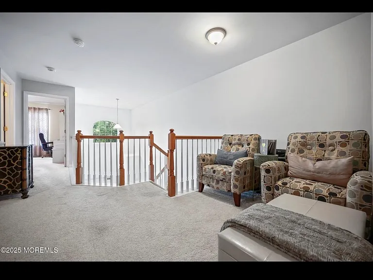 100 Pine St #9 — Photo 21