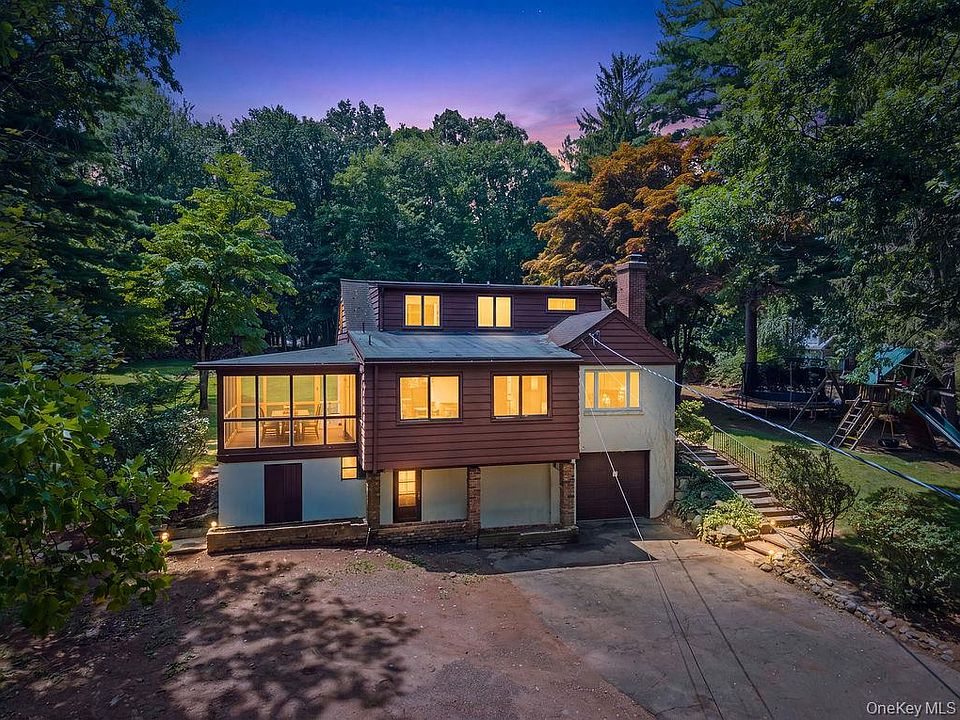 1st image of 10 Farview Terrace