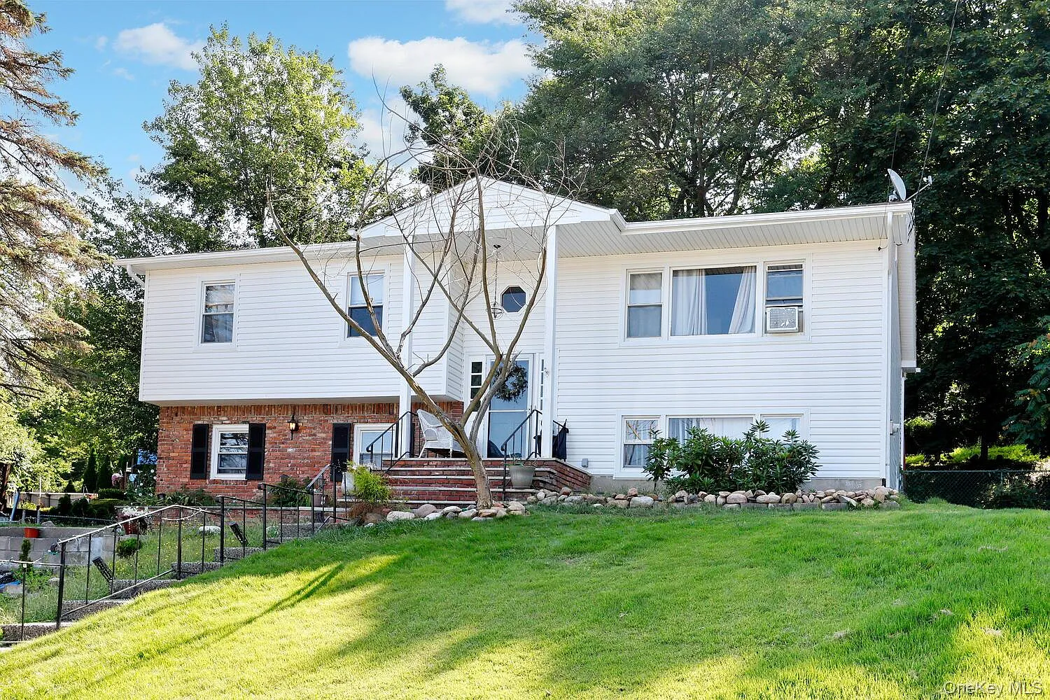 14 Rock Drive photo 1