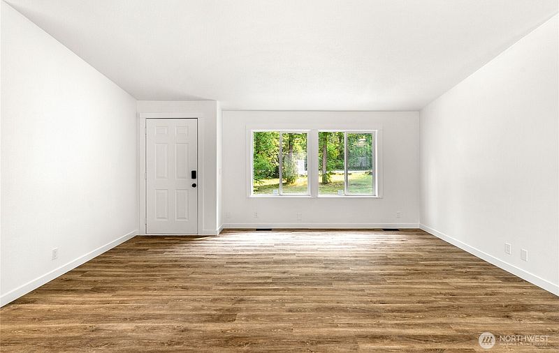 4th image of 15019 Turner Road SE
