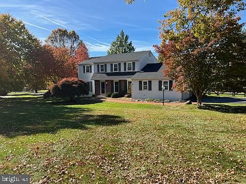 2nd image of 456 Cheshire Dr