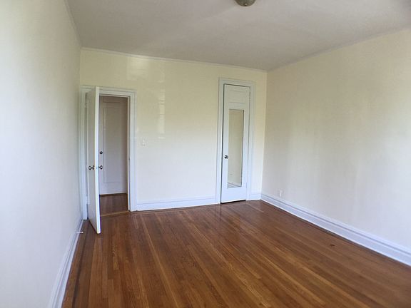 5th image of 921 Washington Ave #4OURA