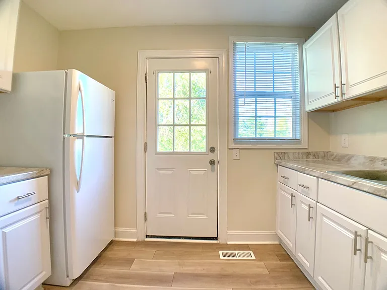 47 Maple St — Photo 5