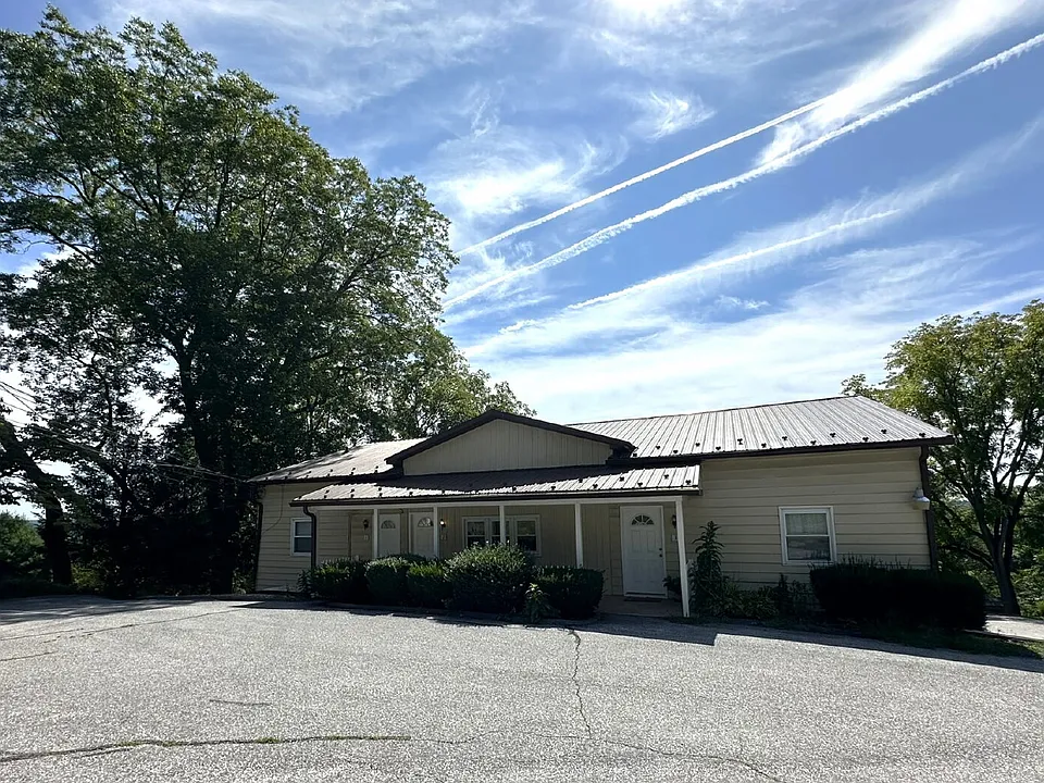 51 Ridge Rd #2
