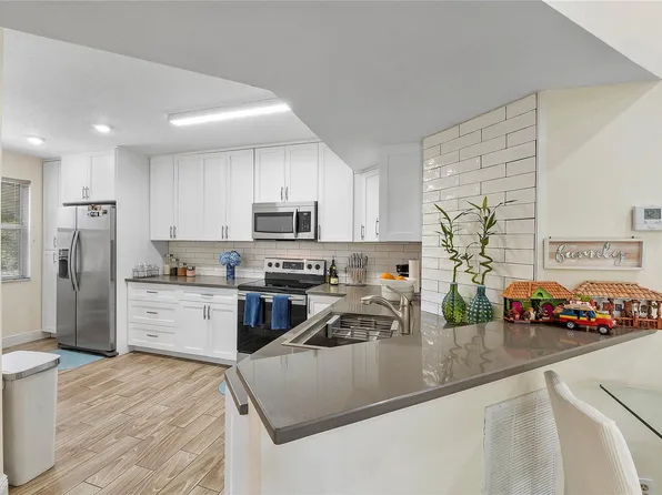 8721 Wiles Road #301, Coral Springs, FL 33067