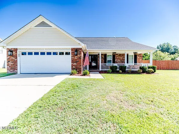 239 Bent Oak Court, Raeford, NC 28376