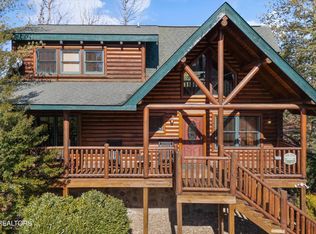 1679 Mountain Lodge Way, Sevierville, TN 37862