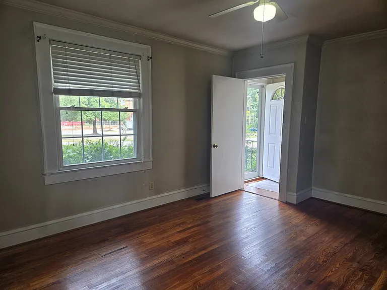403 Durst Ave W — Photo 5