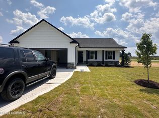 26 Pepperdam St, Smithfield, NC 27577