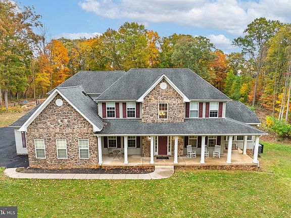 3rd image of 190 Newell Dr