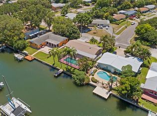 3800 Beach Dr SE, Saint Petersburg, FL 33705