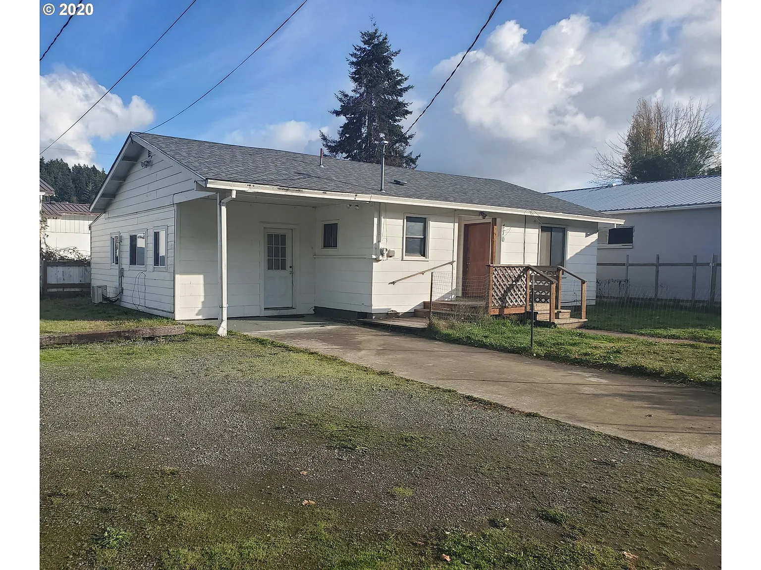 470 1st Ave photo 1
