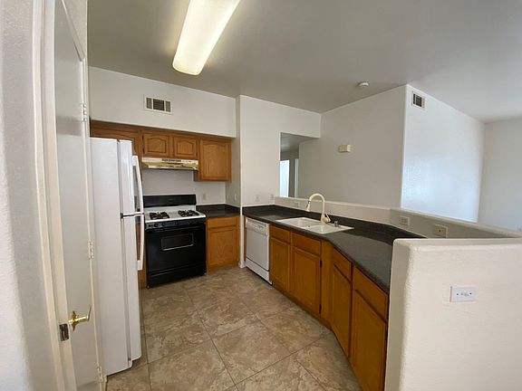 5th image of 3400 Cabana Dr Unit 2066