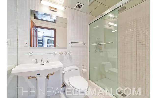 Sold by Douglas Elliman | media 22