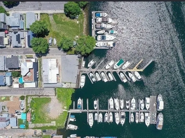 1 Merit Court image 6 of 7