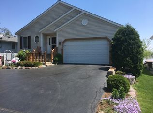 35361 N Wilson Rd, Ingleside, IL 60041