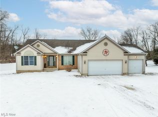 5813 S Cleveland Massillon Rd, Clinton, OH 44216
